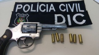 Polícia civil encontra arma - abril2017 (1)