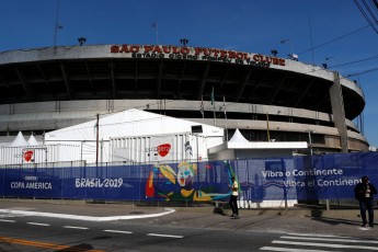 Banner da Copa América de 2019 na entrada do Estádio Morumbi, São Paulo